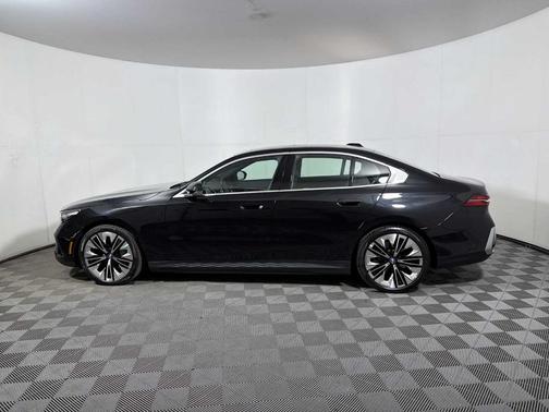 2025 BMW i5 xDrive40