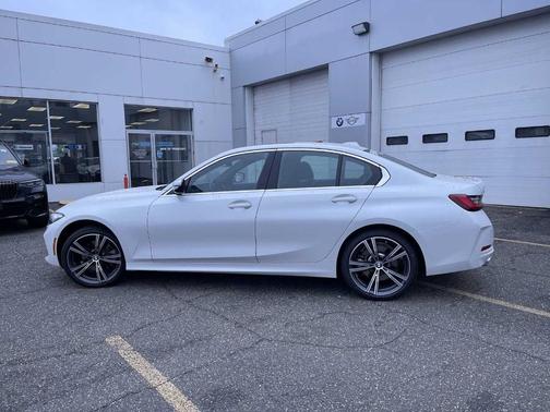 2024 BMW 330 i xDrive