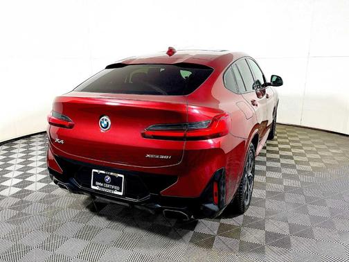 2023 BMW X4 xDrive30i