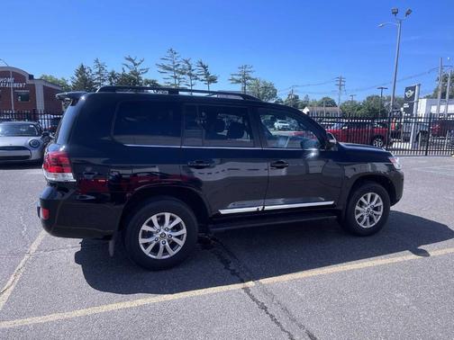 2021 Toyota Land Cruiser