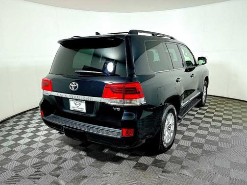 2021 Toyota Land Cruiser