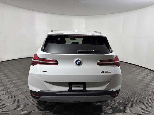 Mineral White Metallic 2026 BMW X3 30 xDrive