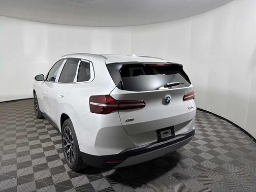 Mineral White Metallic 2026 BMW X3 30 xDrive