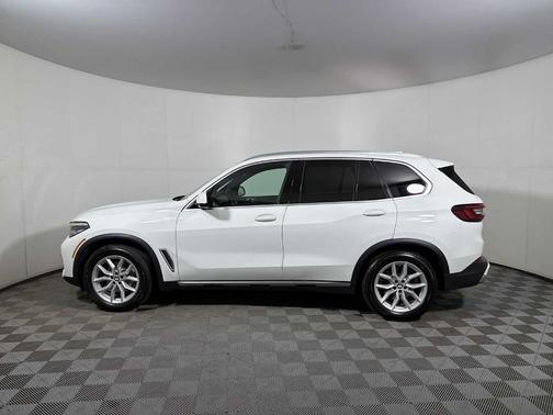 Alpine White 2023 BMW X5 xDrive40i