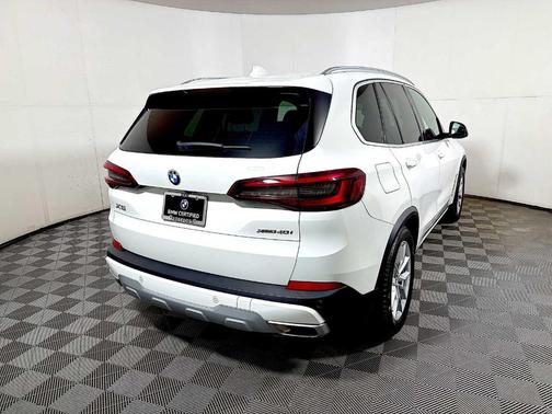 Alpine White 2023 BMW X5 xDrive40i