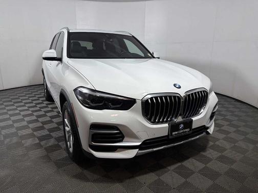 Alpine White 2023 BMW X5 xDrive40i