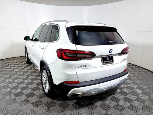 Alpine White 2023 BMW X5 xDrive40i
