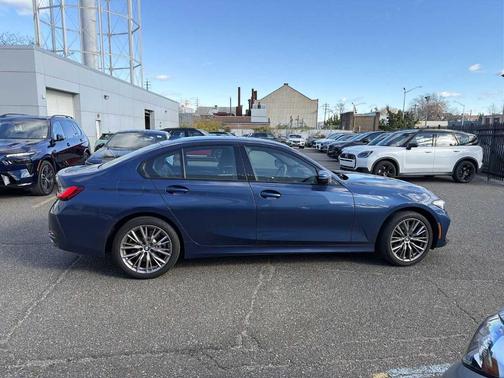 2023 BMW 330 i xDrive