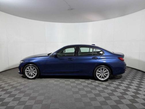 2023 BMW 330 i xDrive