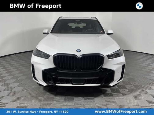 Mineral White Metallic 2024 BMW X5 xDrive40i