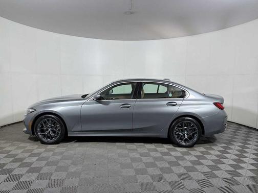 2025 BMW 330 i xDrive