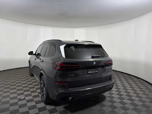 Gray Metallic 2026 BMW X5 xDrive40i