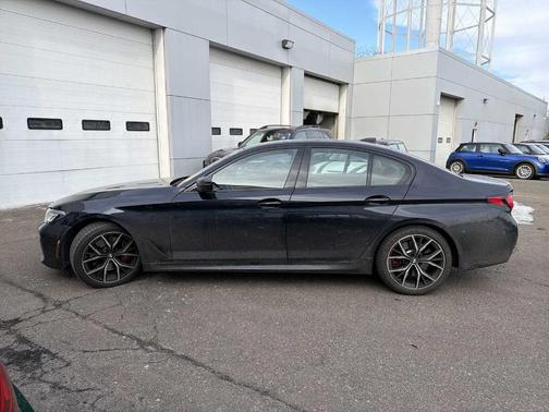 2023 BMW 530 i xDrive