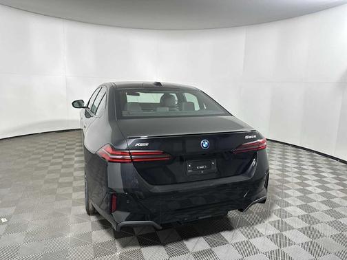 2026 BMW 550e xDrive