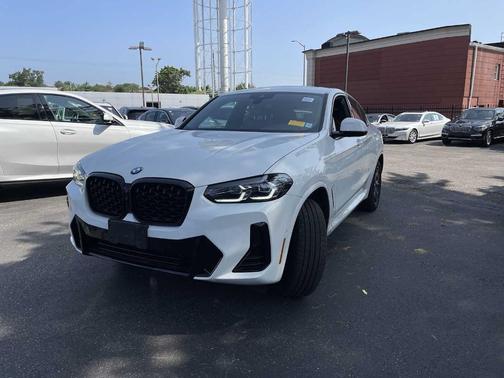 2023 BMW X4 xDrive30i