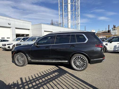 2023 BMW X7 xDrive40i