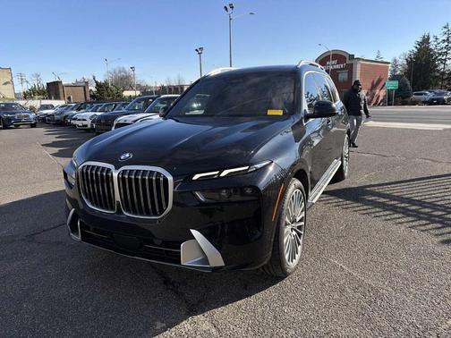 2023 BMW X7 xDrive40i