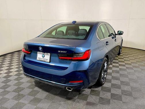 2025 BMW 330 i xDrive