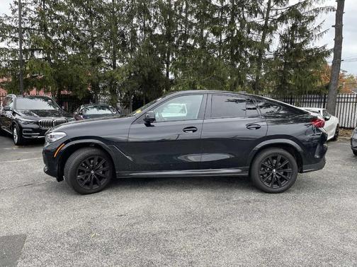 2023 BMW X6 xDrive40i