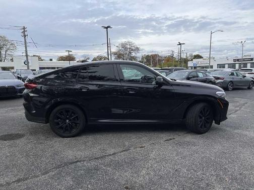 2023 BMW X6 xDrive40i