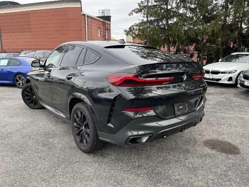 2023 BMW X6 xDrive40i