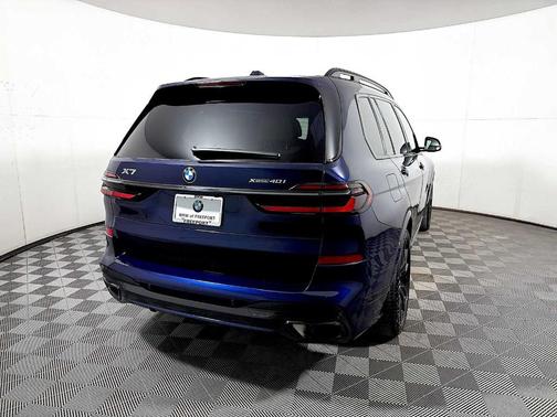 2025 BMW X7 xDrive40i