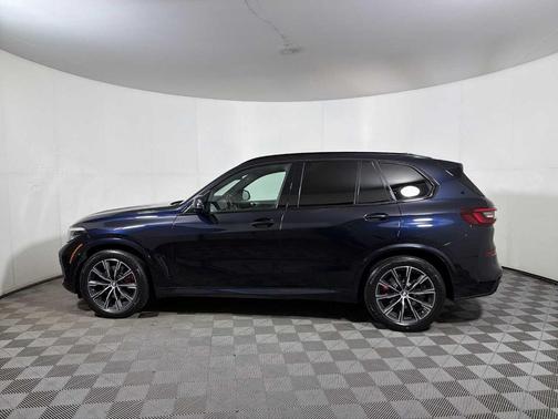 Carbon Black Metallic 2023 BMW X5 xDrive40i