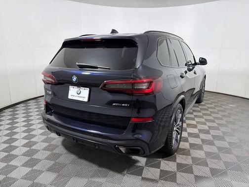 Carbon Black Metallic 2023 BMW X5 xDrive40i