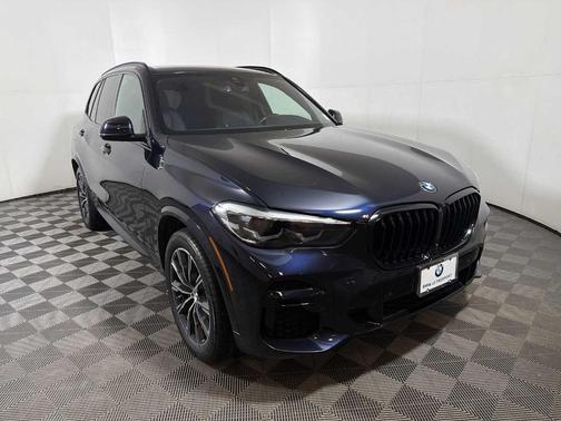 Carbon Black Metallic 2023 BMW X5 xDrive40i