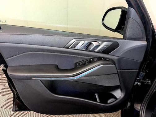 Carbon Black Metallic 2023 BMW X5 xDrive40i