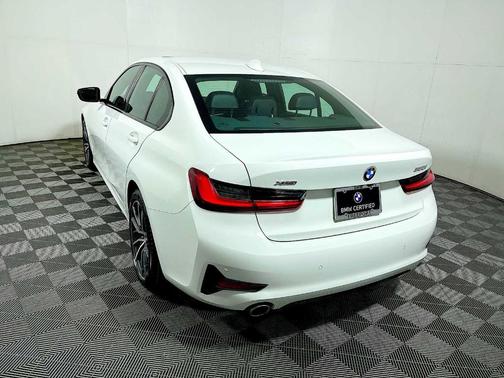 2022 BMW 330 i xDrive