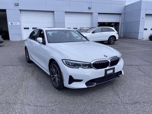 2022 BMW 330 i xDrive