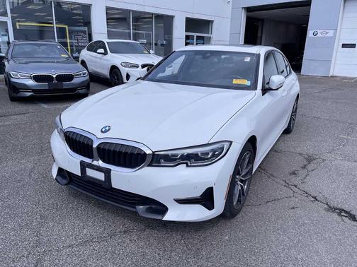 2022 BMW 330 i xDrive