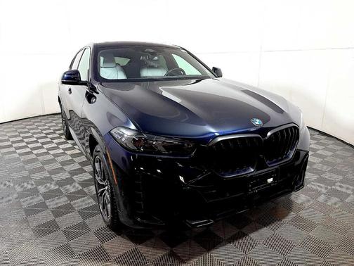 Carbon Black Metallic 2024 BMW X6 xDrive40i