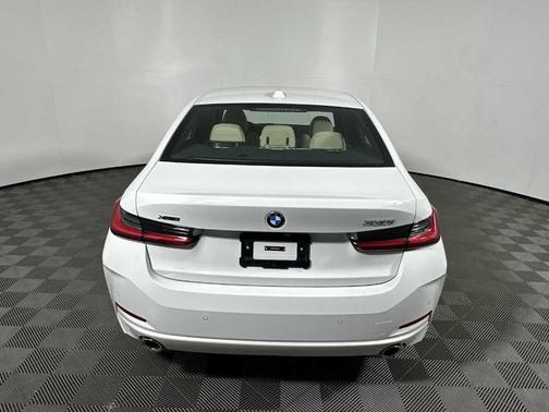 2025 BMW 330 i xDrive