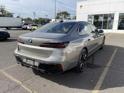 2023 BMW i7 xDrive60