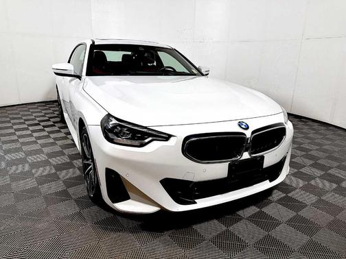 Mineral White Metallic 2023 BMW 230 i xDrive
