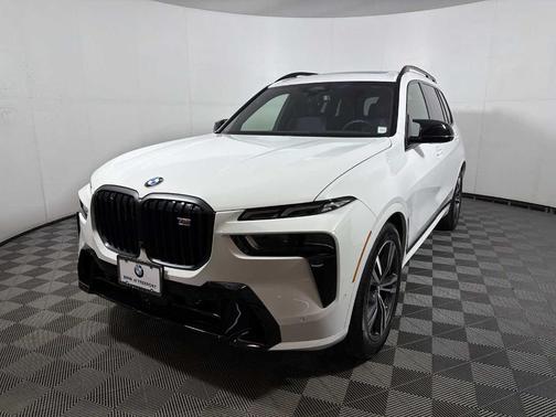 2025 BMW X7 M60i