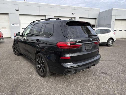 2022 BMW X7 xDrive40i