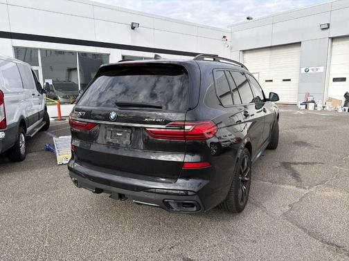 2022 BMW X7 xDrive40i