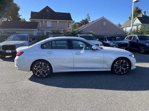 2025 BMW 330 i xDrive