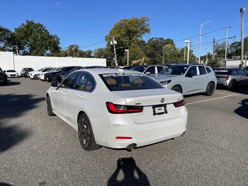 2025 BMW 330 i xDrive