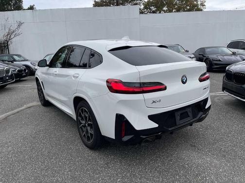 2023 BMW X4 xDrive30i
