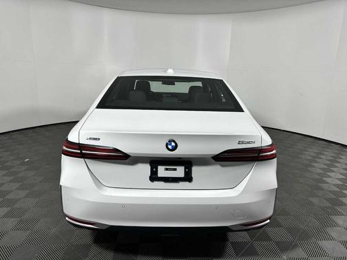 2026 BMW 530 i xDrive