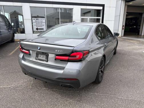 2023 BMW 530 i xDrive