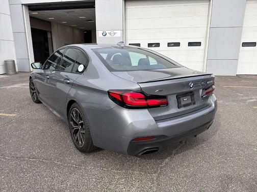 2023 BMW 530 i xDrive