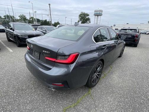 2021 BMW 330 i xDrive