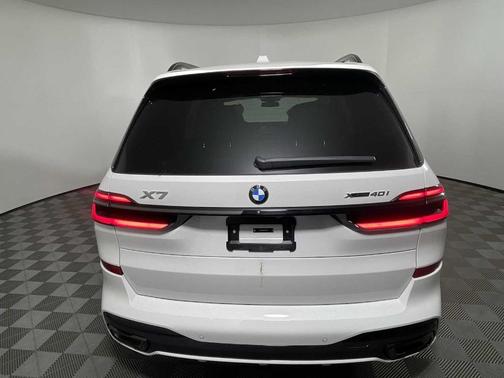 2026 BMW X7 xDrive40i