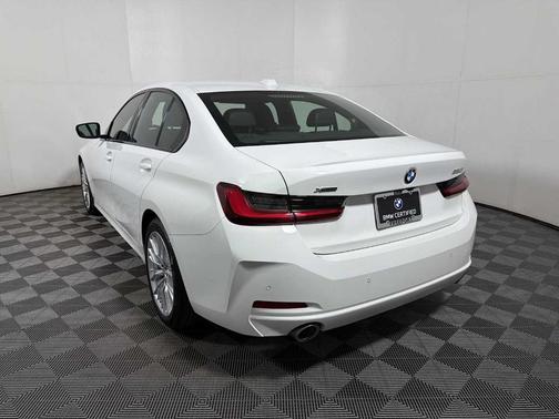 2023 BMW 330 i xDrive