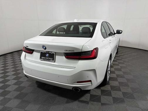 2023 BMW 330 i xDrive